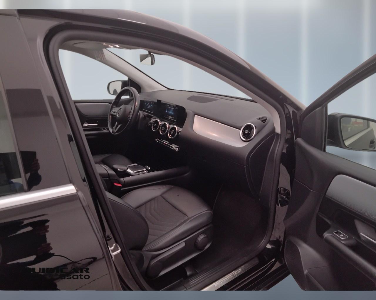 Mercedes-Benz Classe B - W247 2018 - B 180 d Sport auto