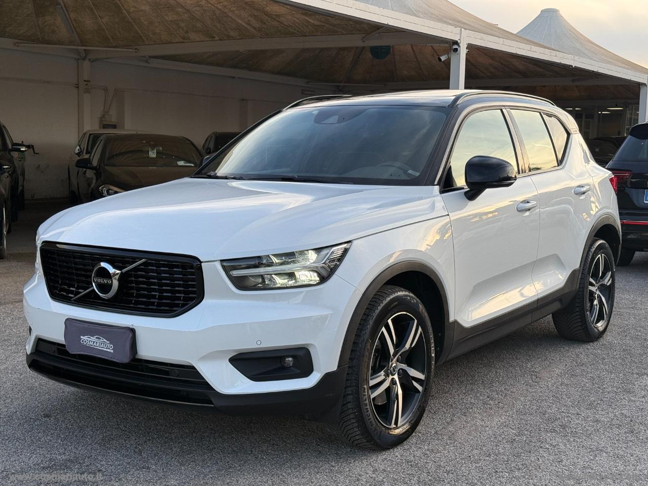 VOLVO XC40 D3 AWD Geartronic R-design N1 TETTO/GANCIO