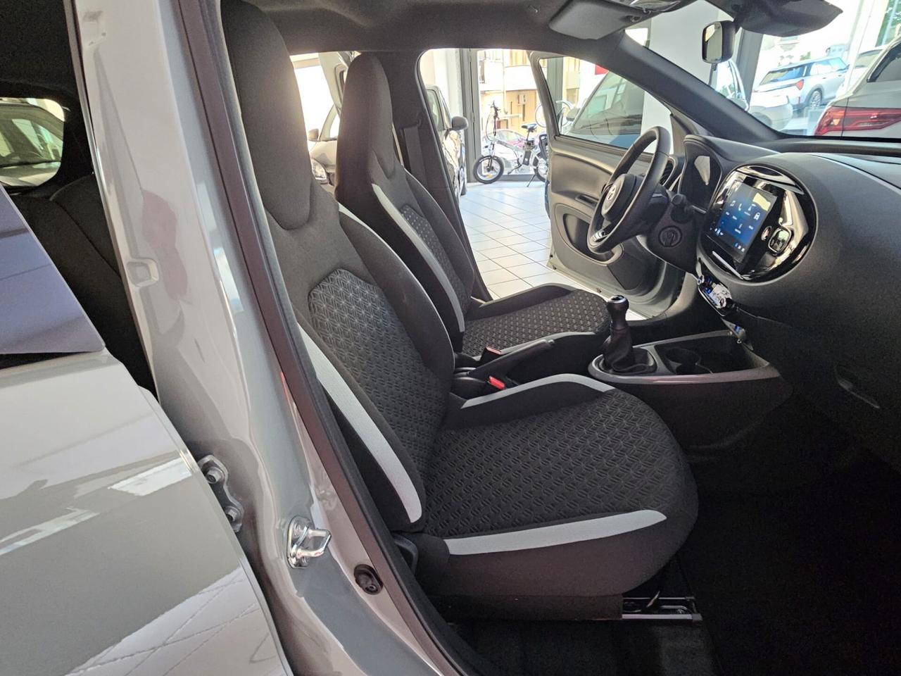 Toyota Aygo X 1.0 VVT-i 72 CV 5 porte Lounge