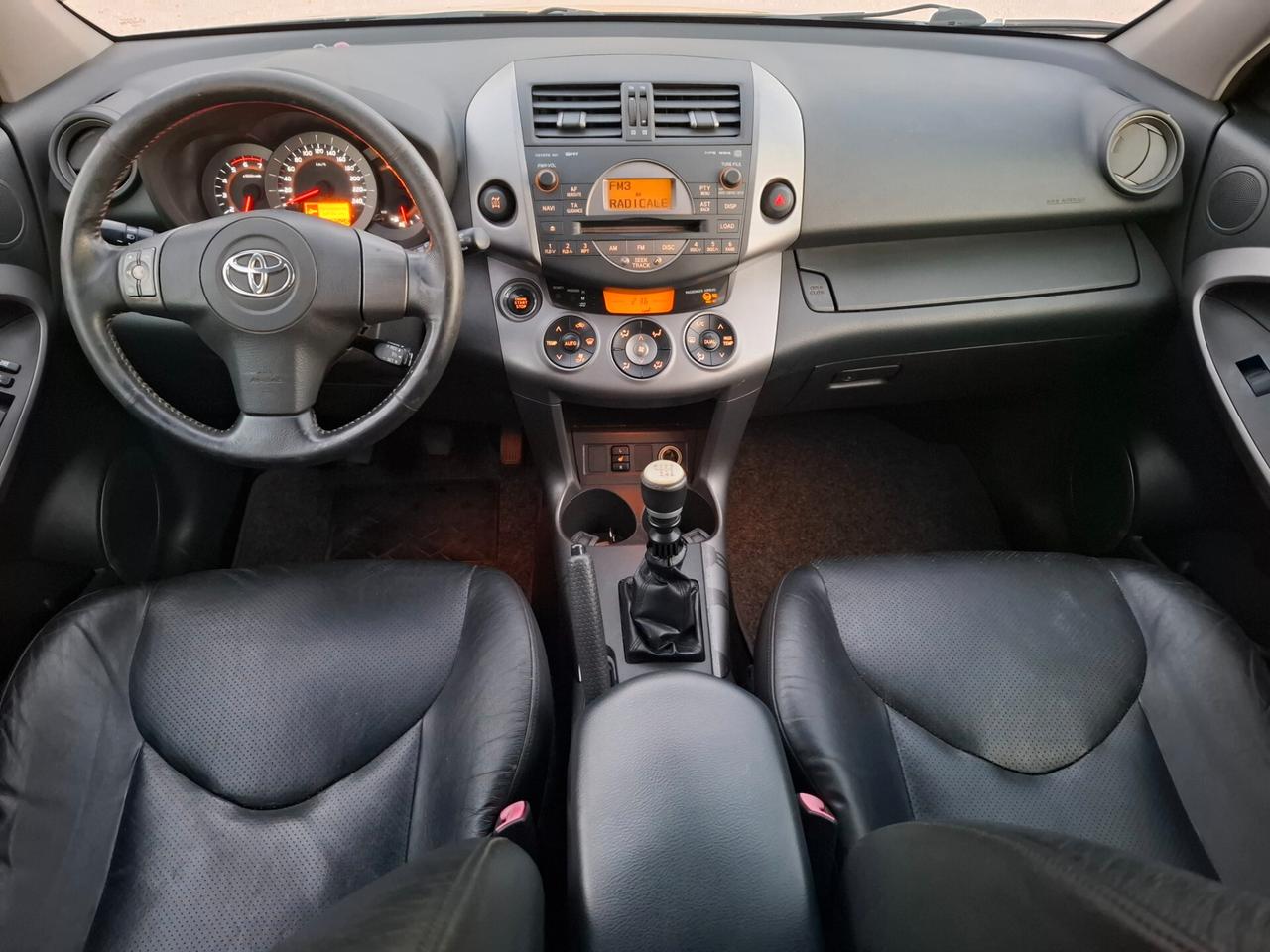 TOYOTA RAV 4 2.2 D 177 cv 4x4 LUXURY *PELLE-CERCHI*