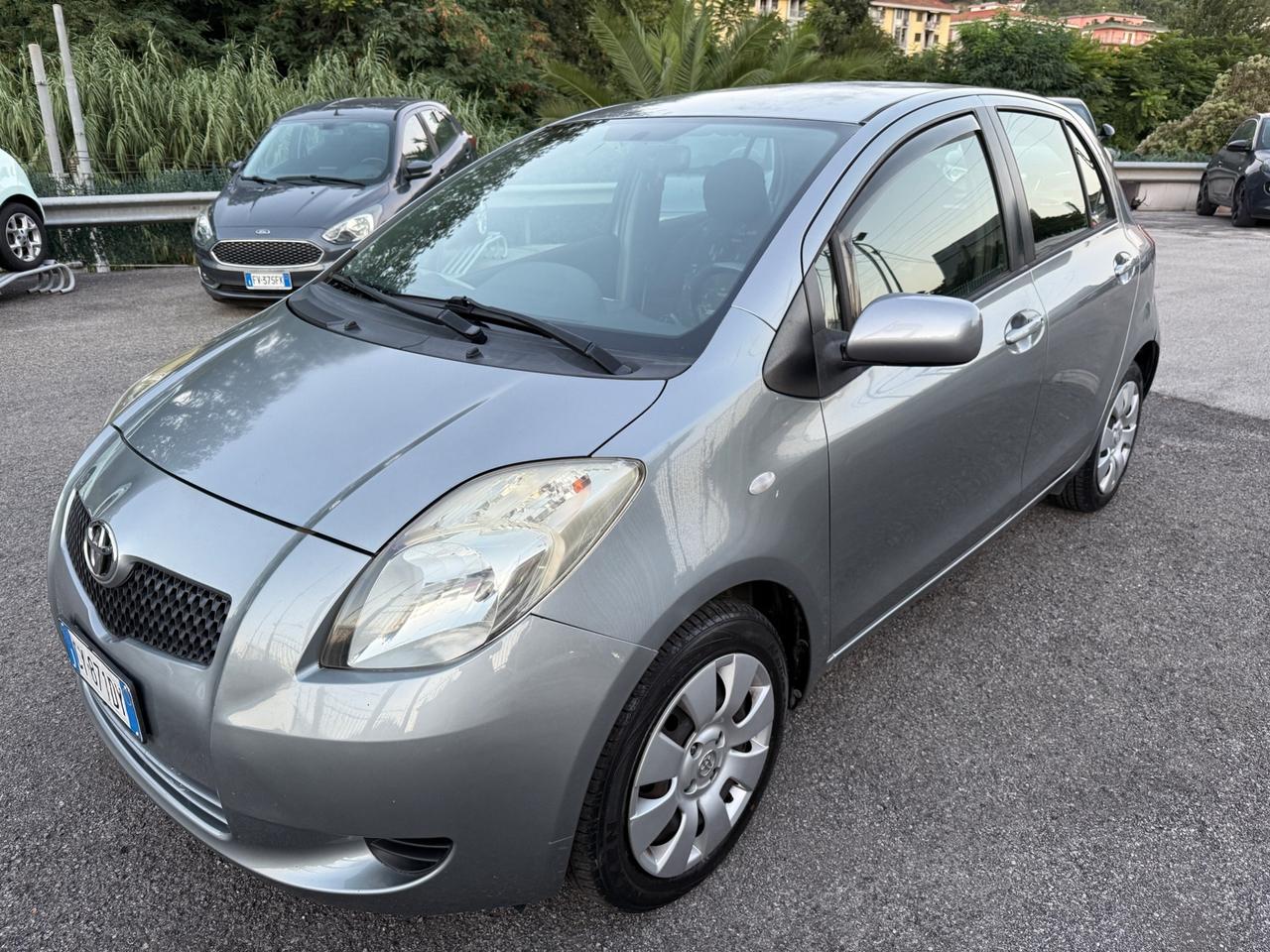Toyota Yaris 1.0 5 porte Sol