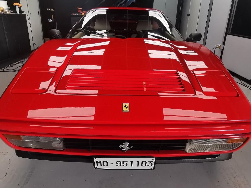 Ferrari 328 GTB (solo 1340 esemplari prodotti)