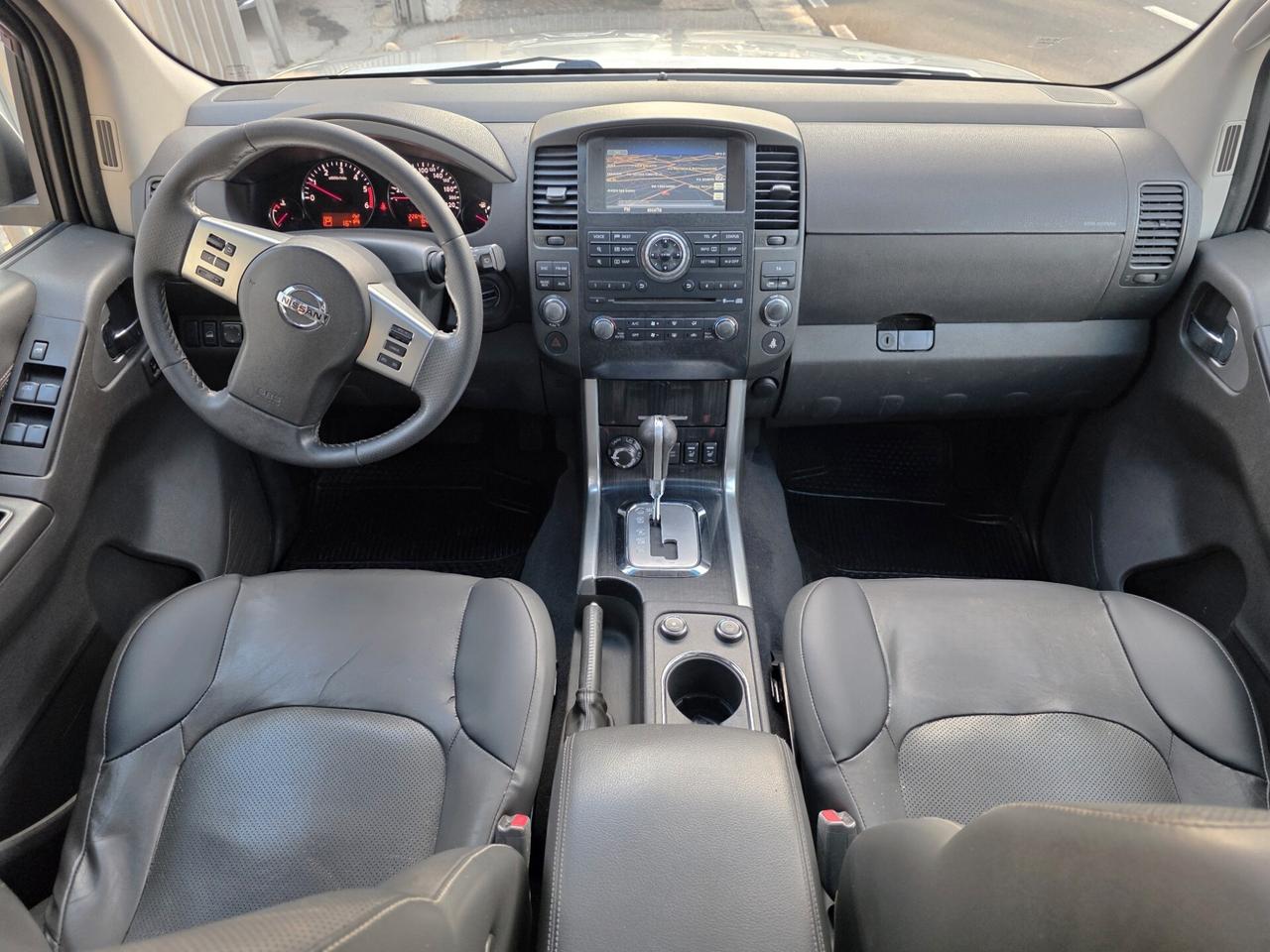 Nissan Pathfinder 2.5 dCi LE Auto 7 Posti