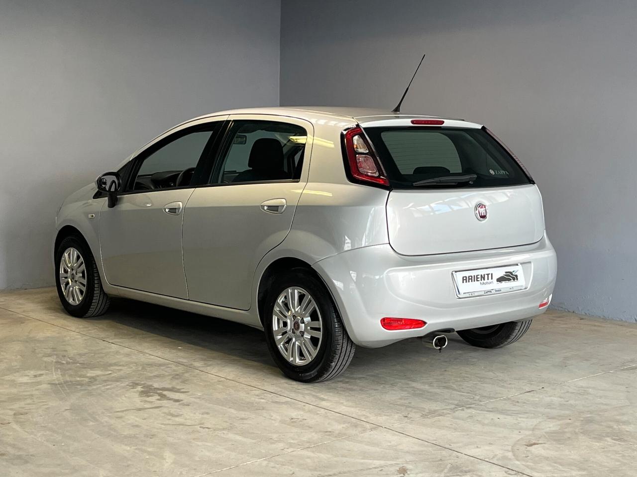 Fiat Punto 1.2cc LOUNGE 69cv EURO6B 5 P.TE - OK NEOPAT.