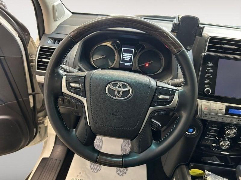 Toyota Land Cruiser 2.8 D4-D A/T 5 porte Executive