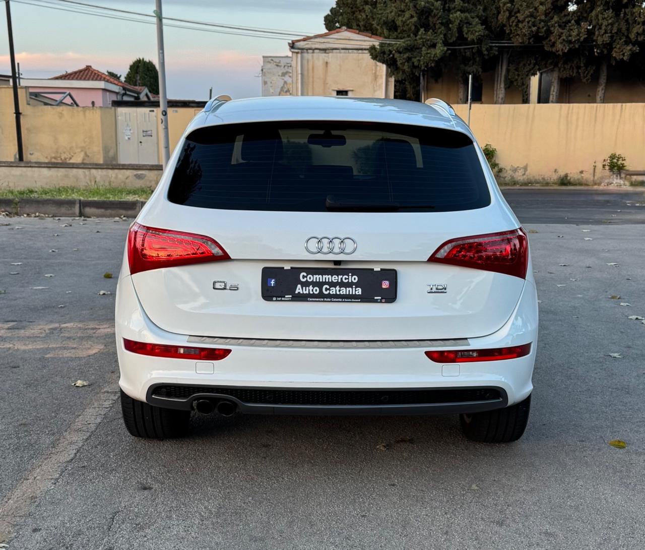 Audi Q5 2.0 TDI S-LINE