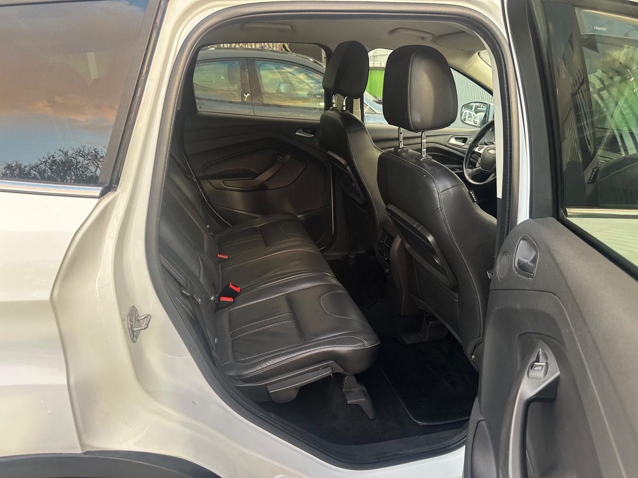 Ford Kuga 2.0 TDCI 163 CV 4WD Powershift Titanium