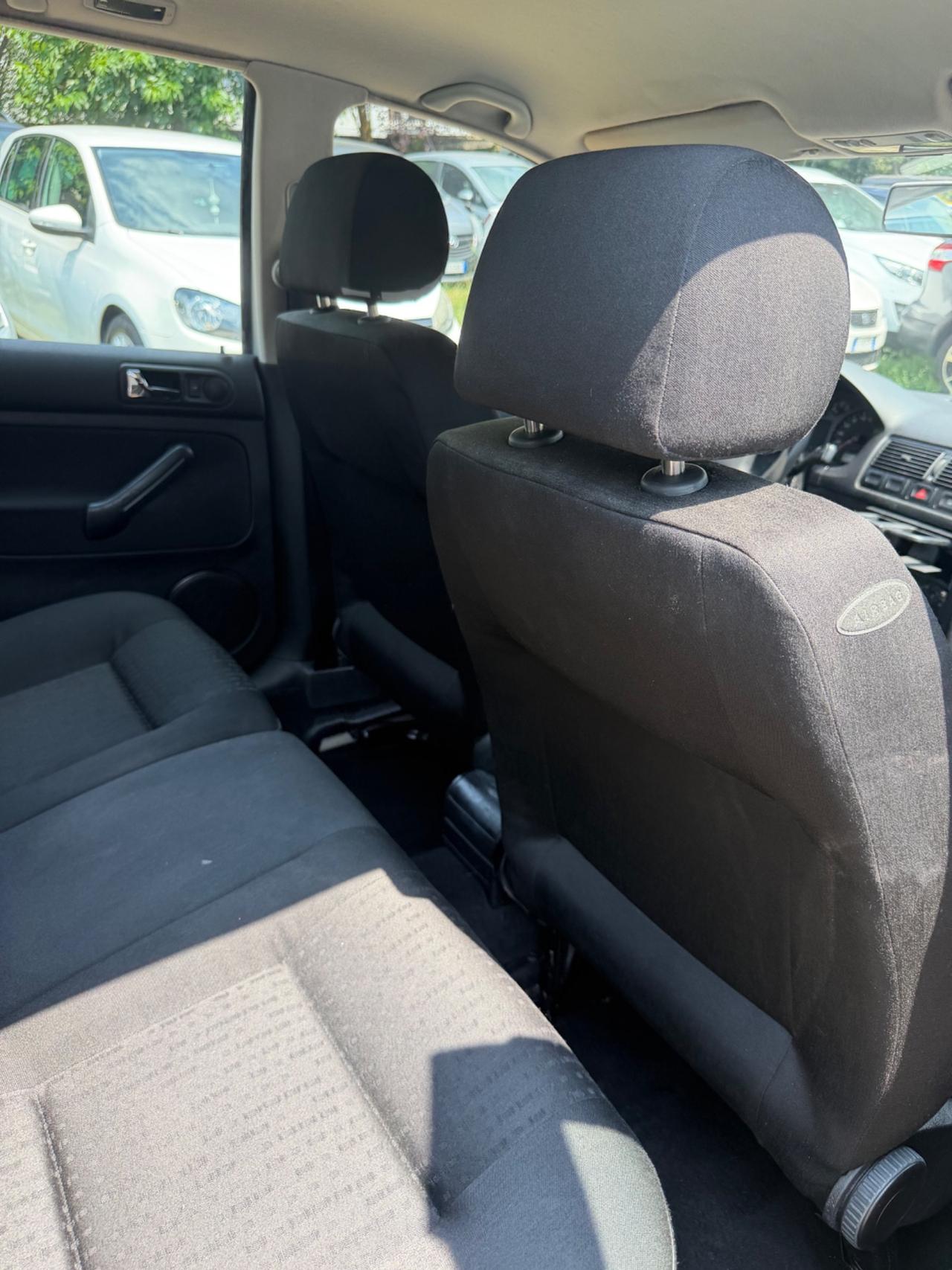 Volkswagen GOLF 1.4 KMCERT INTROVABILE