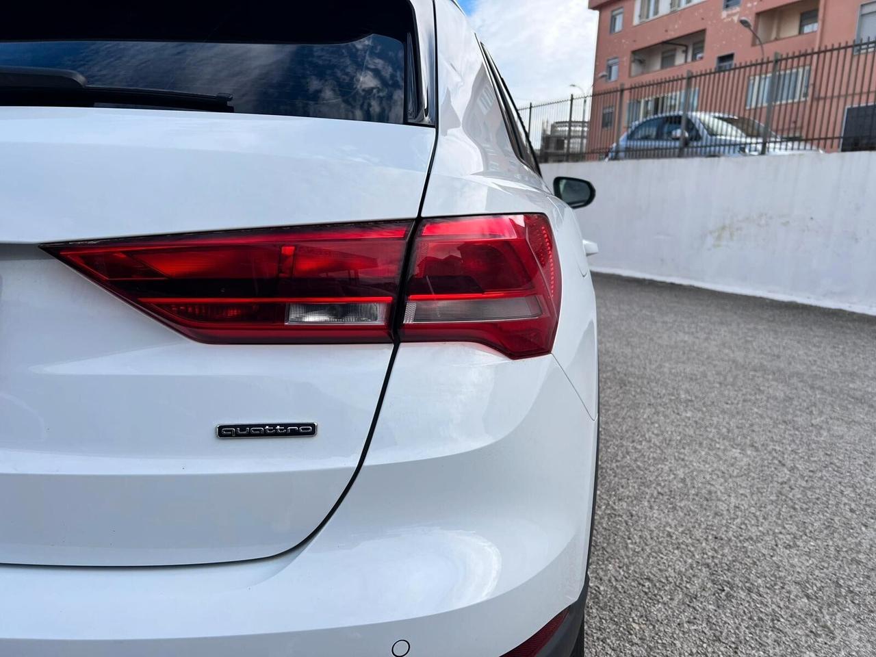 Audi Q3 35 TDI quattro S tronic Business Sport