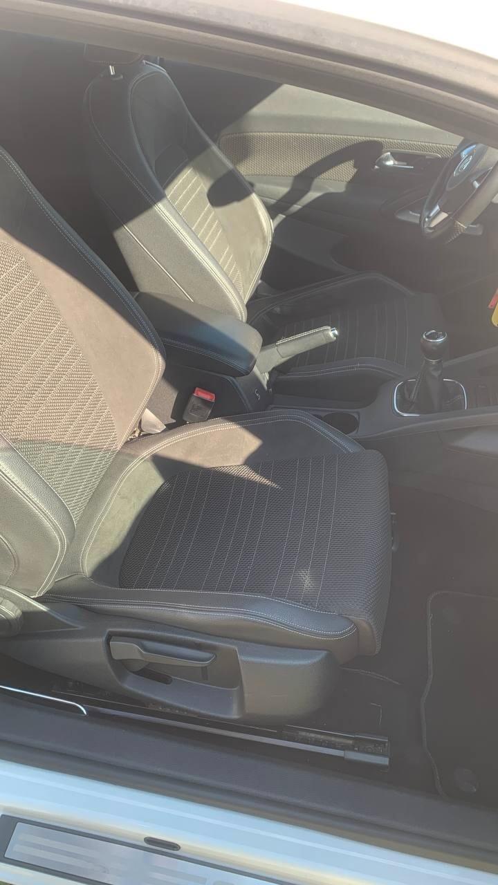 Volkswagen Scirocco 1.4 TSI 160CV - UNIPRO.