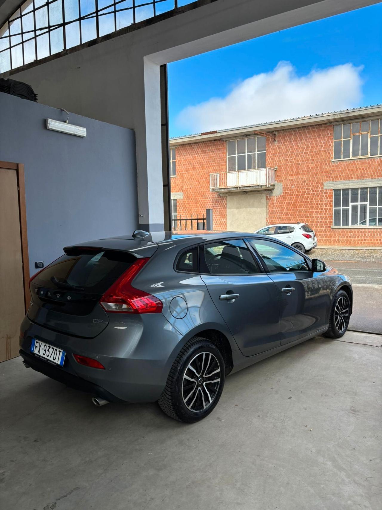Volvo V40 D2 Geartronic Business Plus
