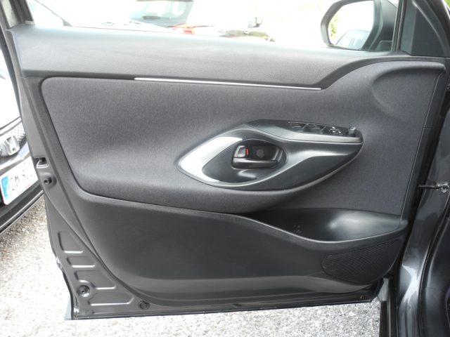 TOYOTA Yaris Cross 1.5 Hybrid E-CVT Business -Ok NEOPAT.-IVA detraib.