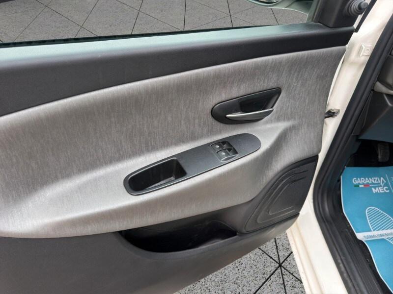 LANCIA Ypsilon 3ª serie Ypsilon 1.2 69 CV 5 po...