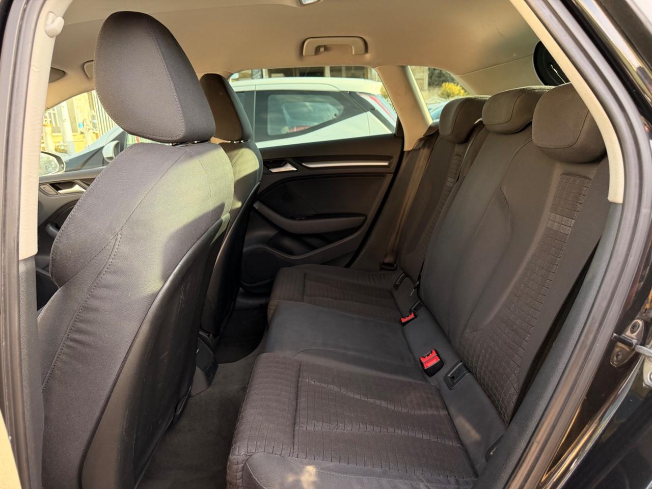 Audi A3 SPB 1.6 TDI 116Cv S tronic TOTAL BLACK