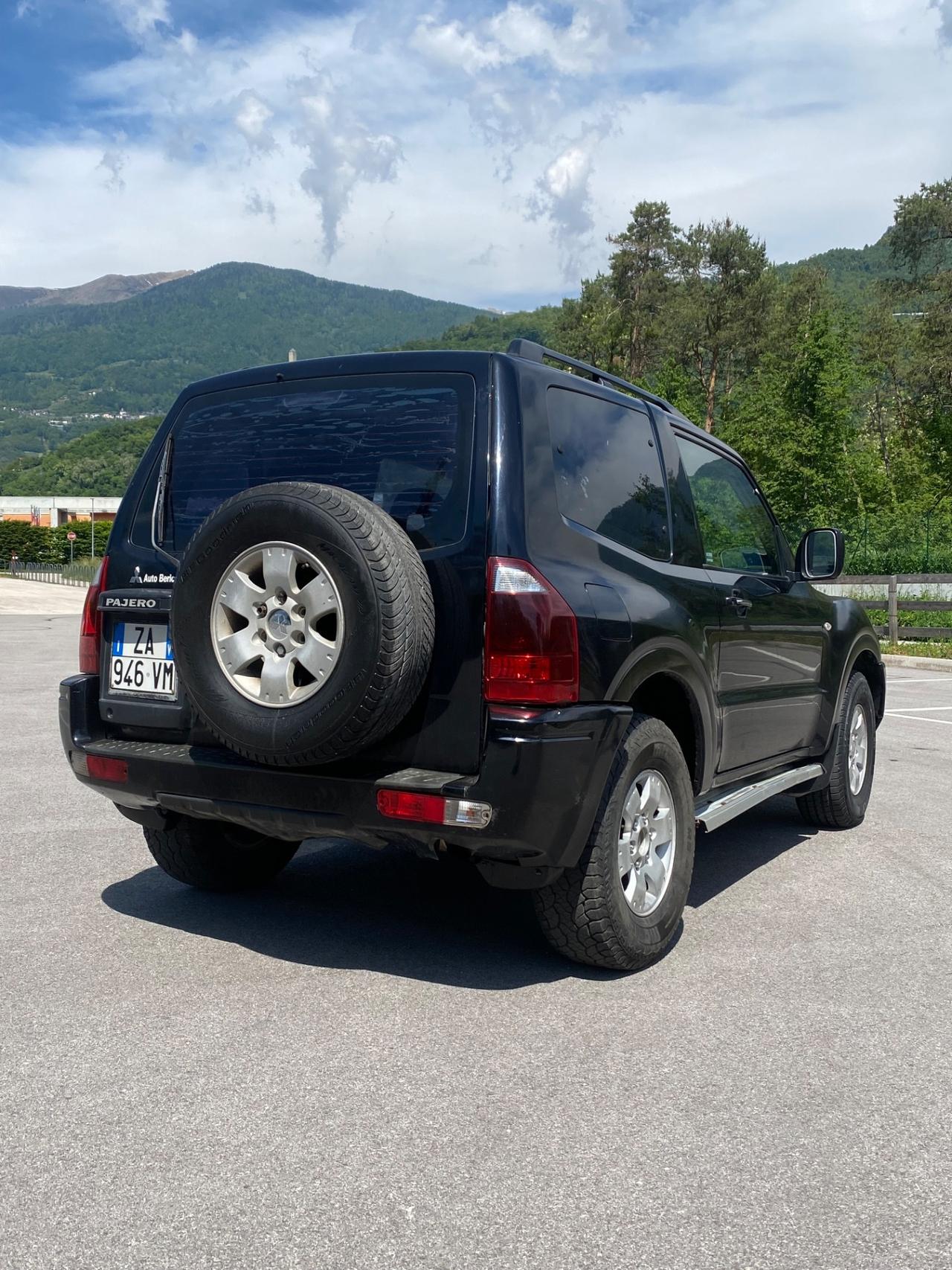 Mitsubishi Pajero 2.5 4x4