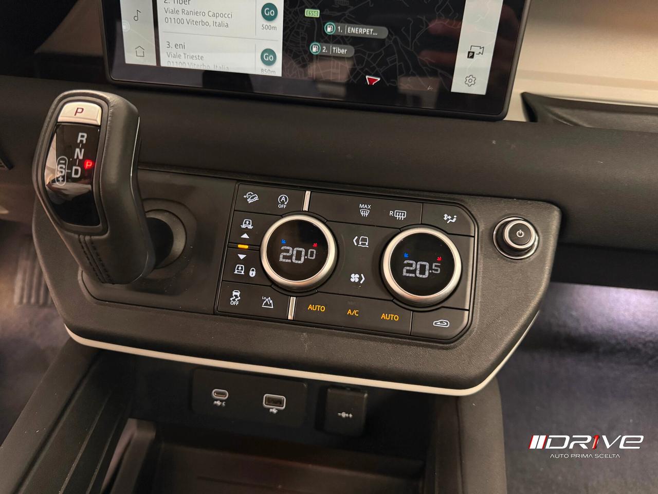 LAND ROVER Defender (2019) Defender 110 3.0D I6...