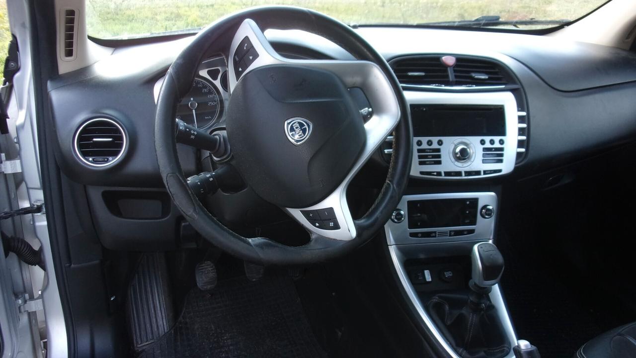 Lancia Delta 1.6 MJT DPF Gold