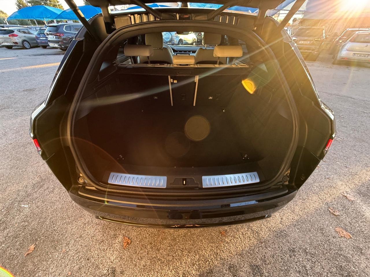 Land Rover Range Velar 2.0D I4 240 CV R-Dynamic