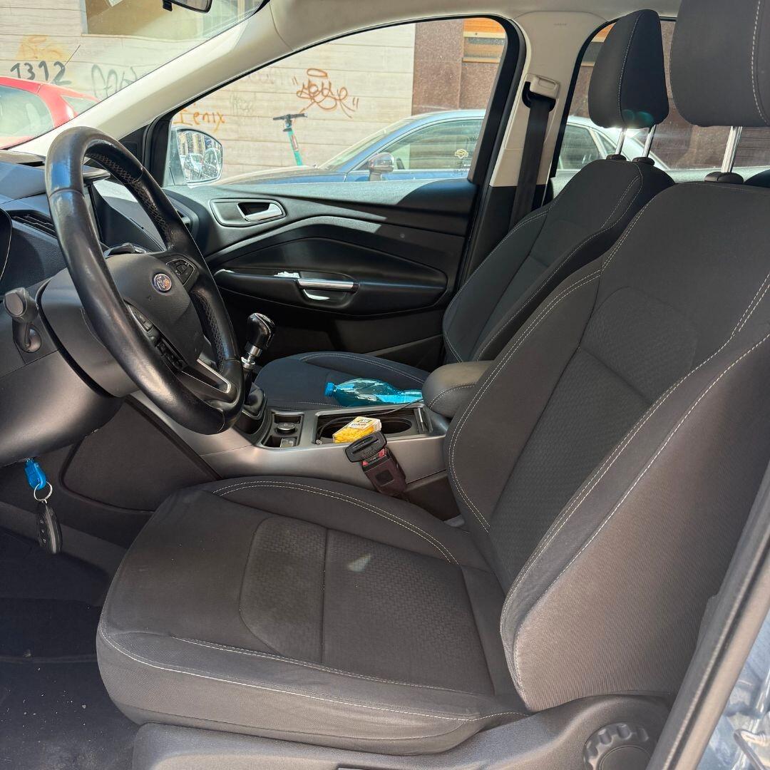 Ford Kuga 1.5 TDCI - 120 CV