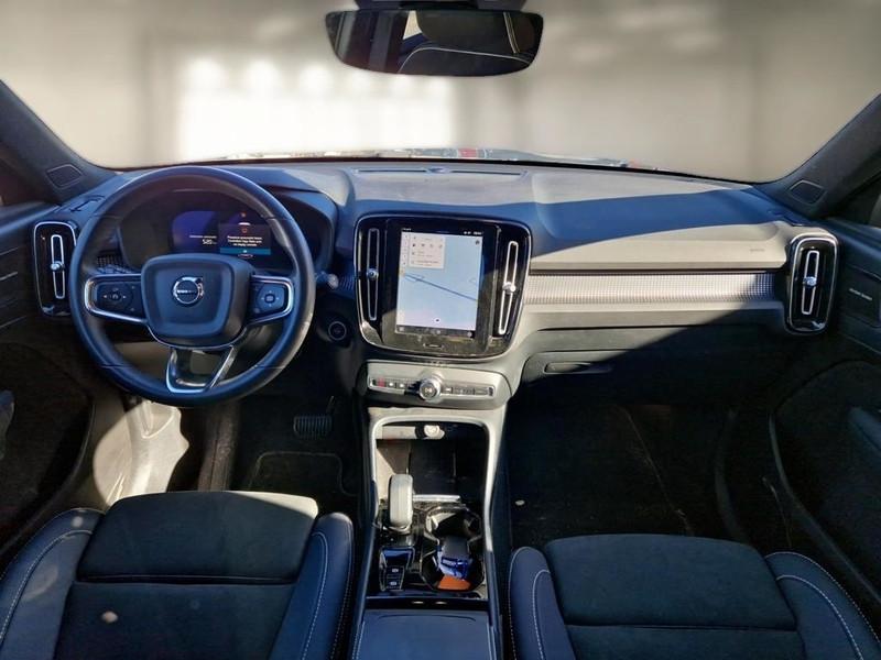 VOLVO XC40 B4 AWD automatico Ultimate Bright