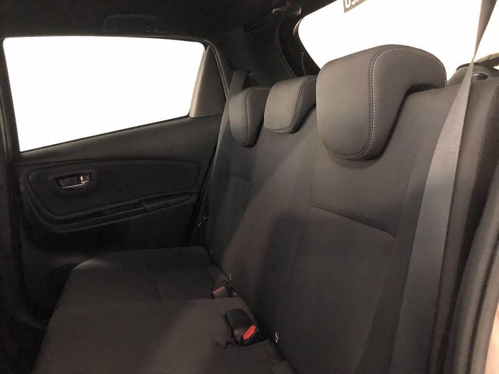 Toyota Yaris 5 Porte 1.5 VVT-i Hybrid Lounge Red/Bronze E-CVT