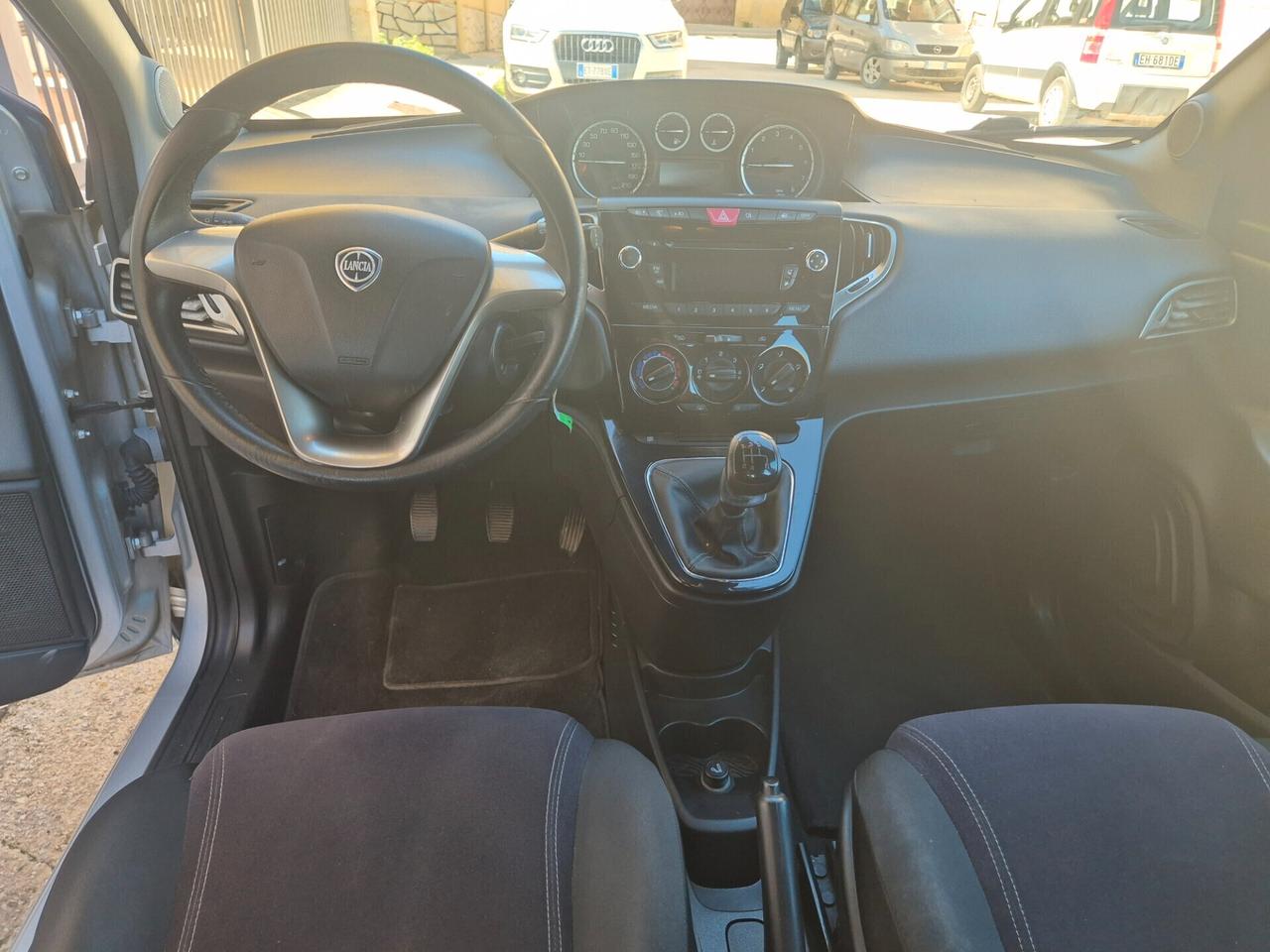 LANCIA YPSILON 1.2 BENZINA 70 CV ANNO 2015 KM 110000 CERT