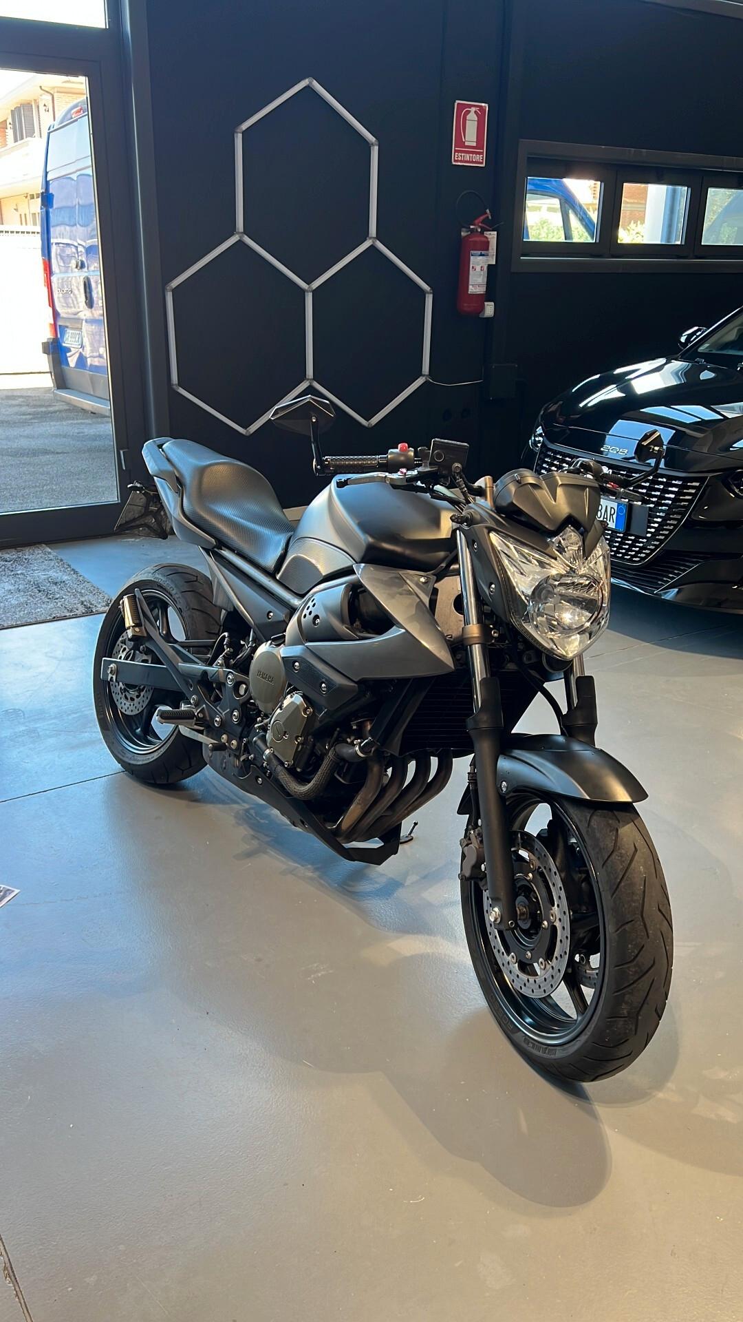 Yamaha XJ 600