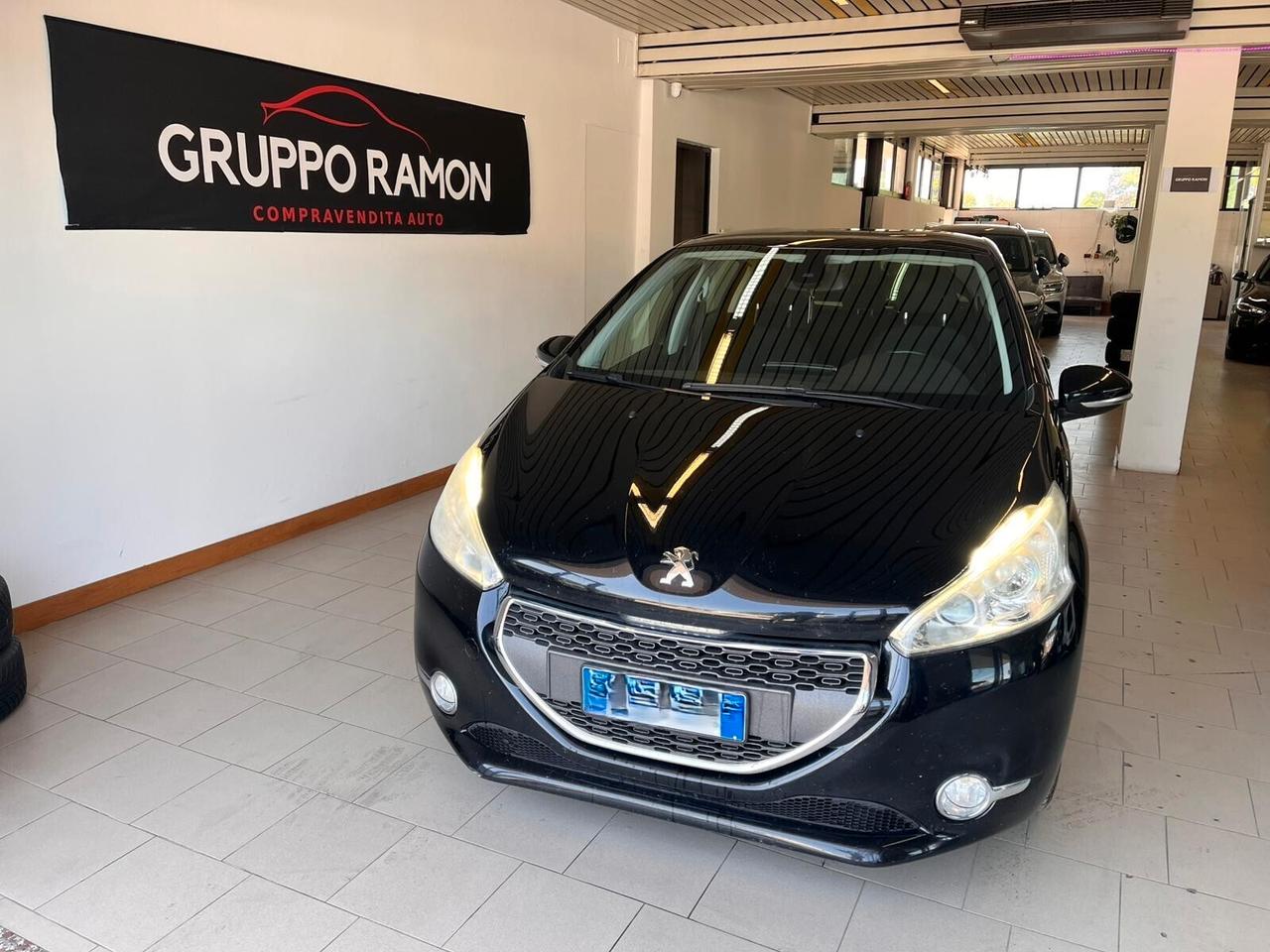 Peugeot 208 1.6 e-HDi 115 CV Stop&Start 5 porte Allure