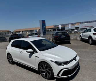 Volkswagen Golf 2.0 TDI 150CV DSG R-Line / MATRIX / NO VINCOLI