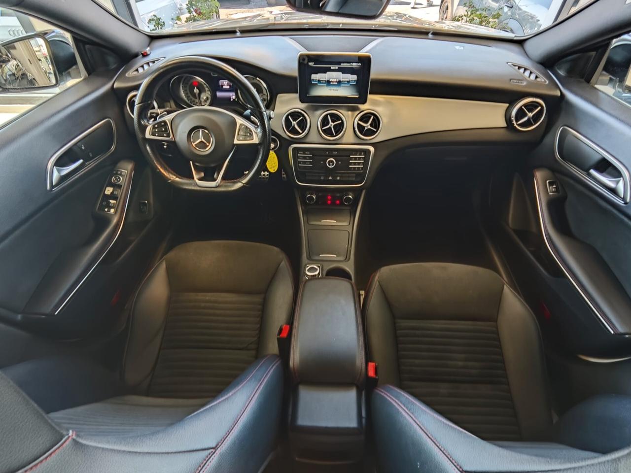 Mercedes-benz CLA 180 d Automatic Premium