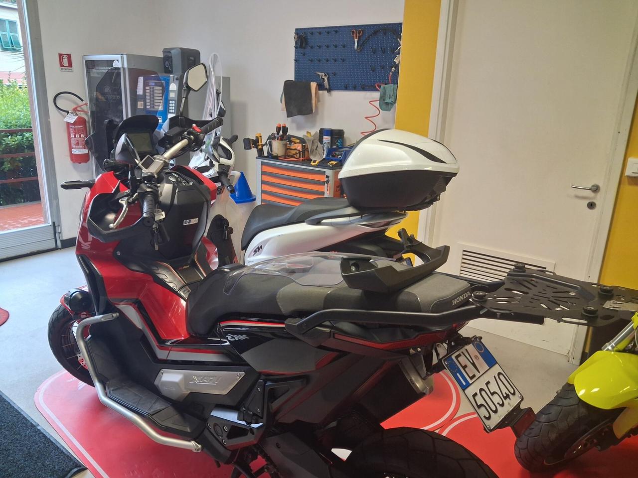 Honda X-ADV 750 ABS + TCS