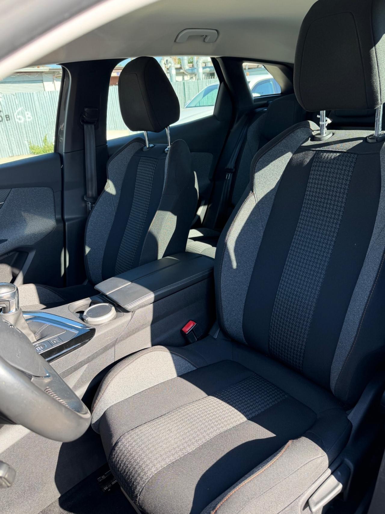 Peugeot 3008 BlueHDi 130 S&S Active