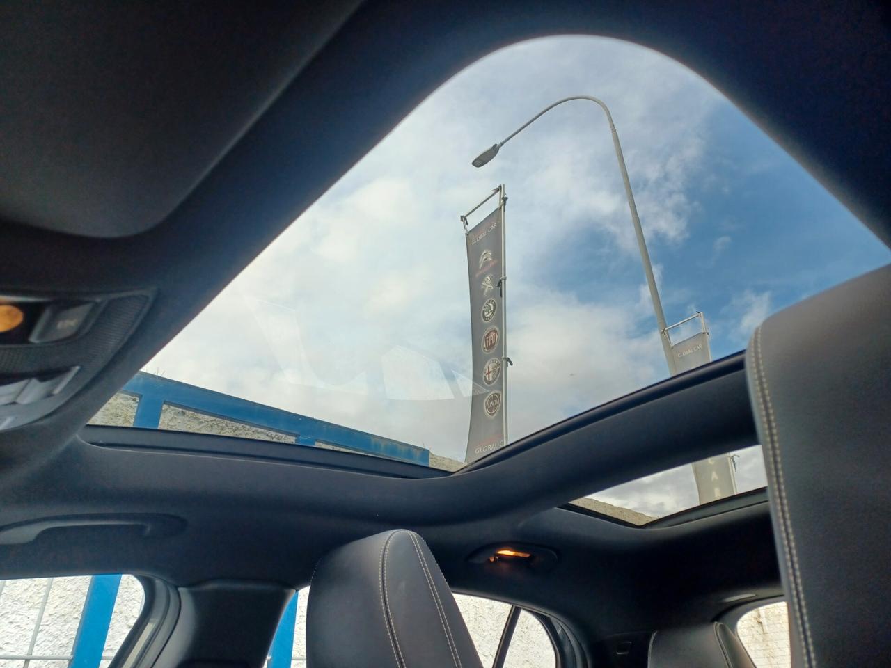 Mercedes-benz GLA 180 d NAVI LED TETTO