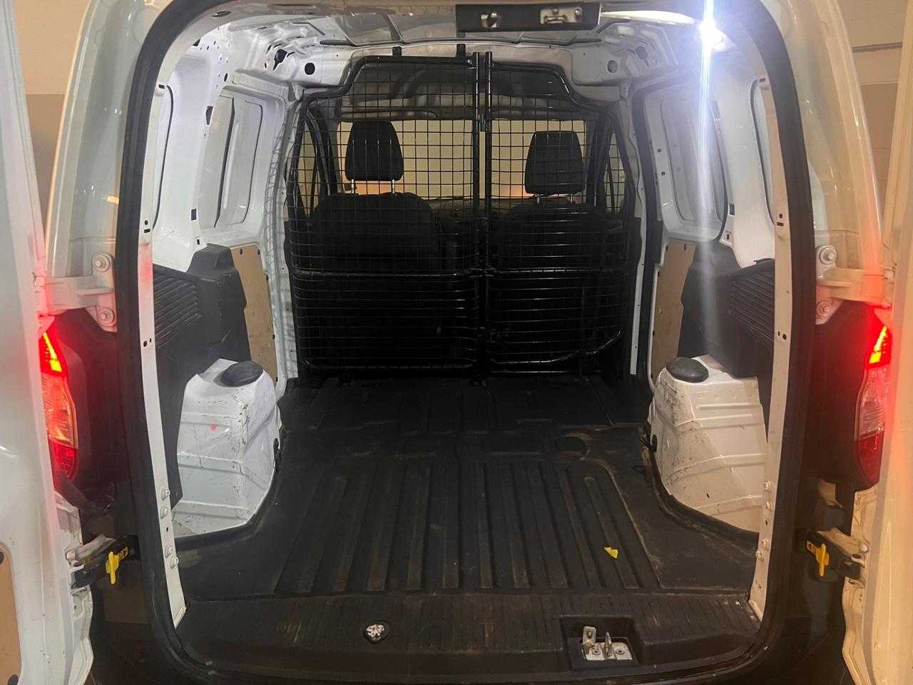 Ford Tourneo Courier 1.5 TDCI 75 CV Van Trend