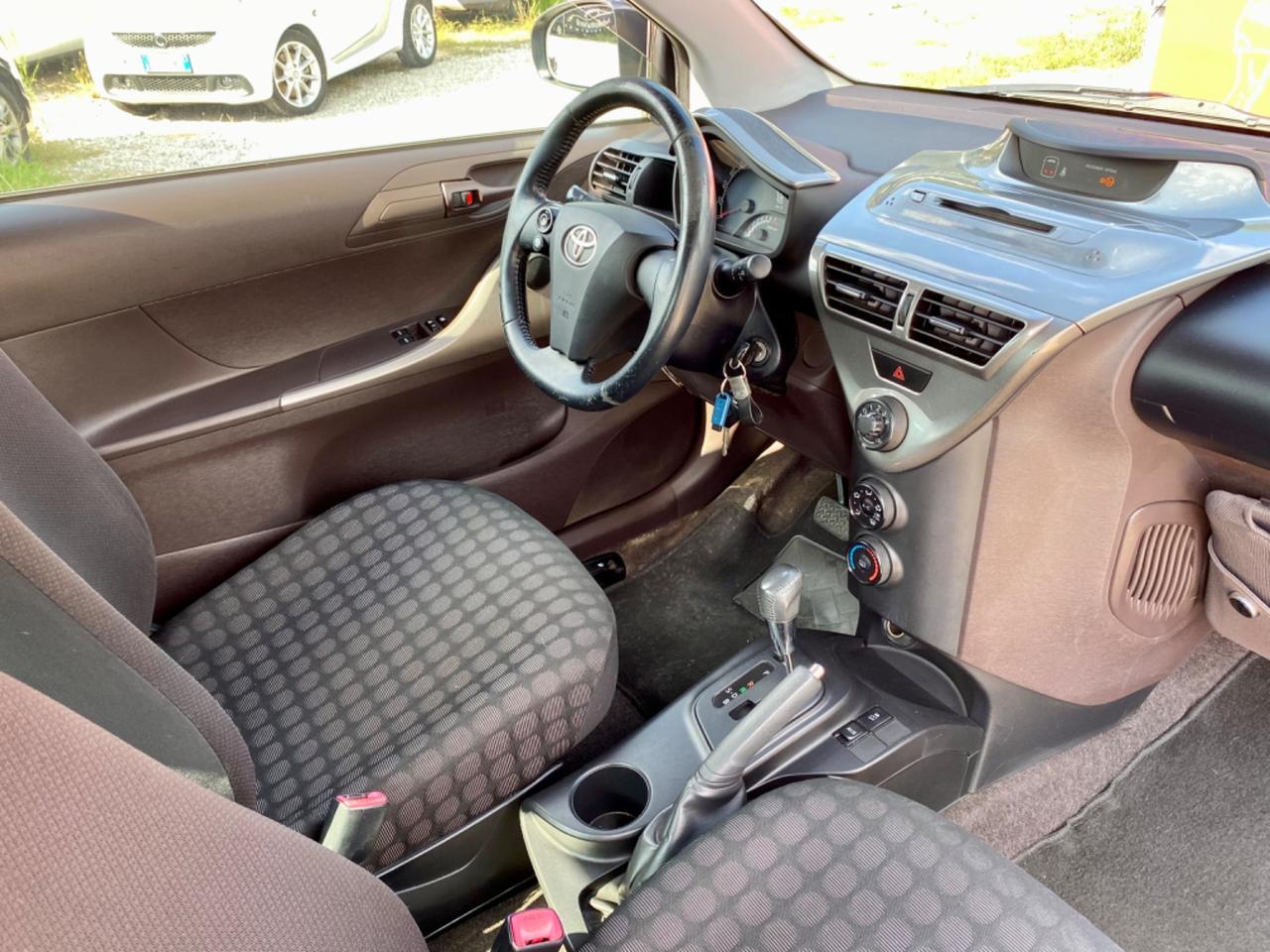Toyota iQ 1.0 Multidrive
