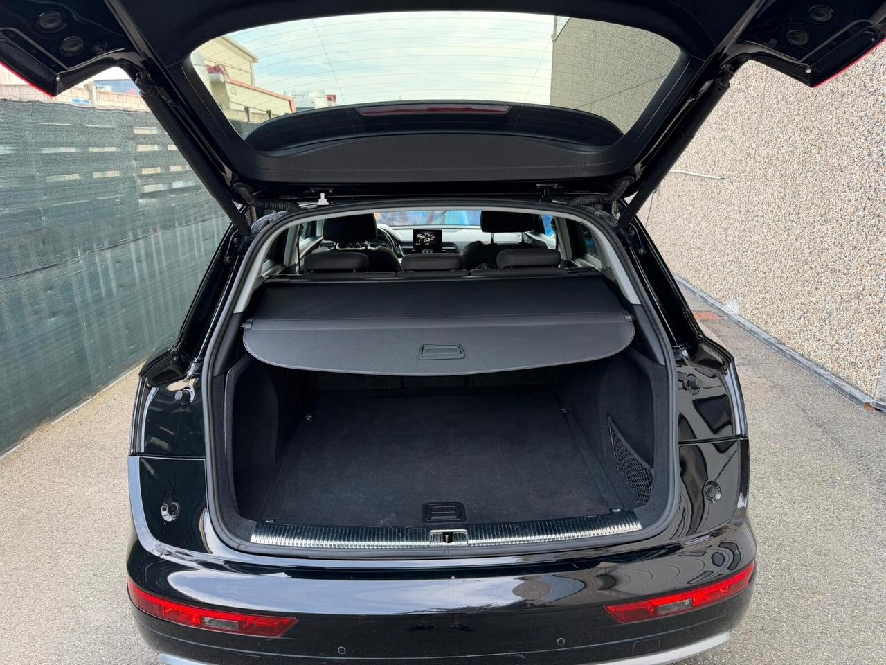 Audi Q5 2.0 TDI 190 CV quattro S tronic Business Sport