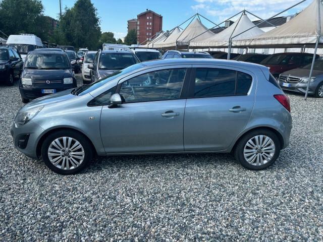 Opel Corsa 1.2 5 porte Cosmo