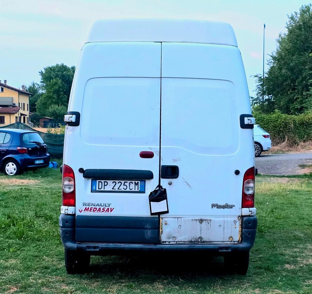 Renault Master 2.5 dCi TETTO ALTO anche Neopatenta
