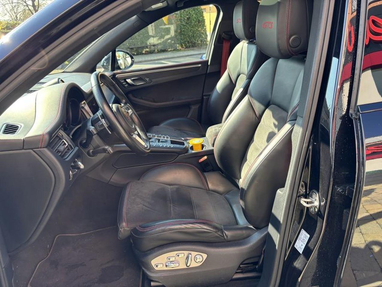 Porsche Macan 2.9 GTS FULL LED-NAVI-TETTO-CAM-20"