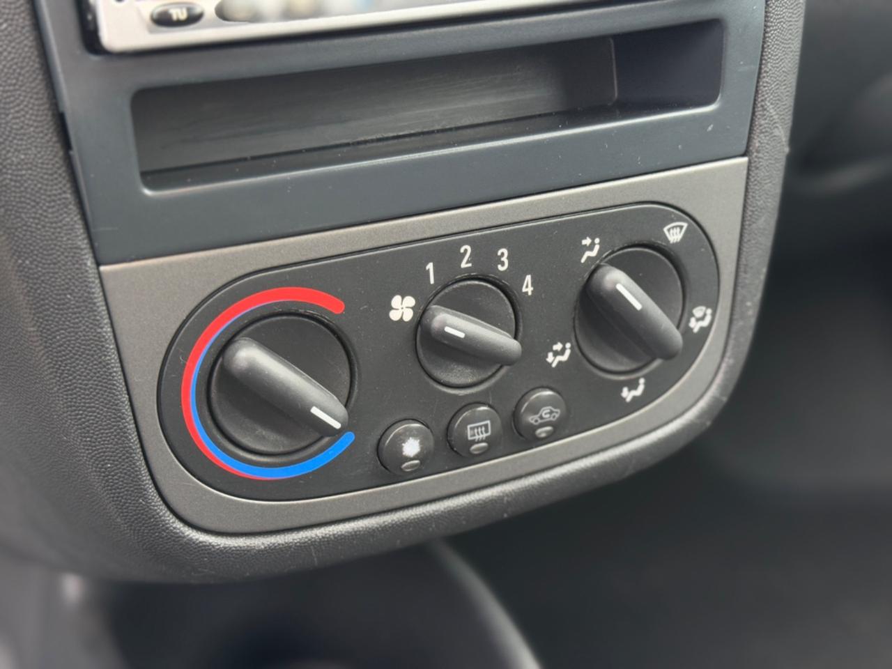 Opel Corsa 1.4 5p AUTOMATICA easytronic