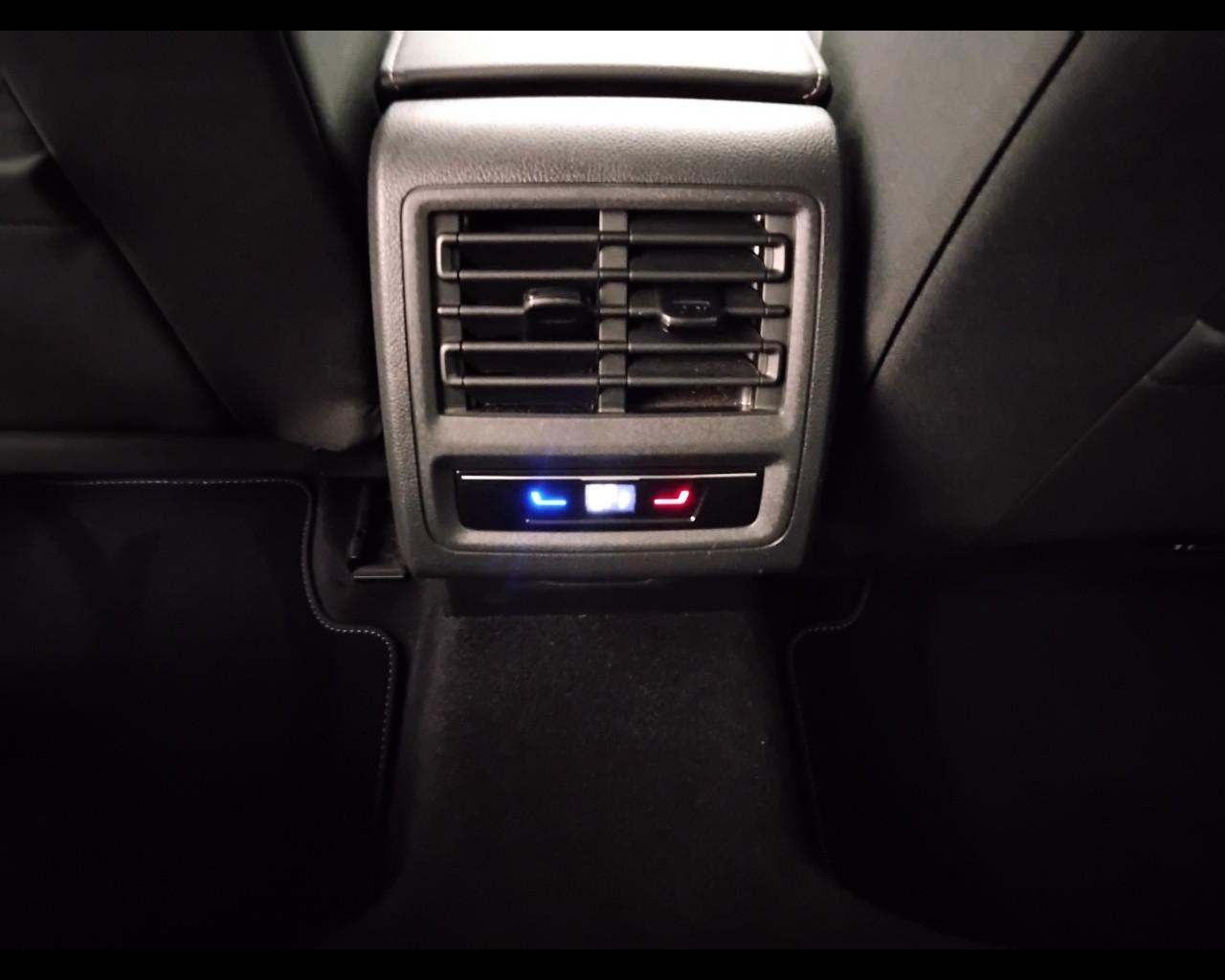 VOLKSWAGEN Golf VIII 2020 - Golf 2.0 tdi Style 115cv