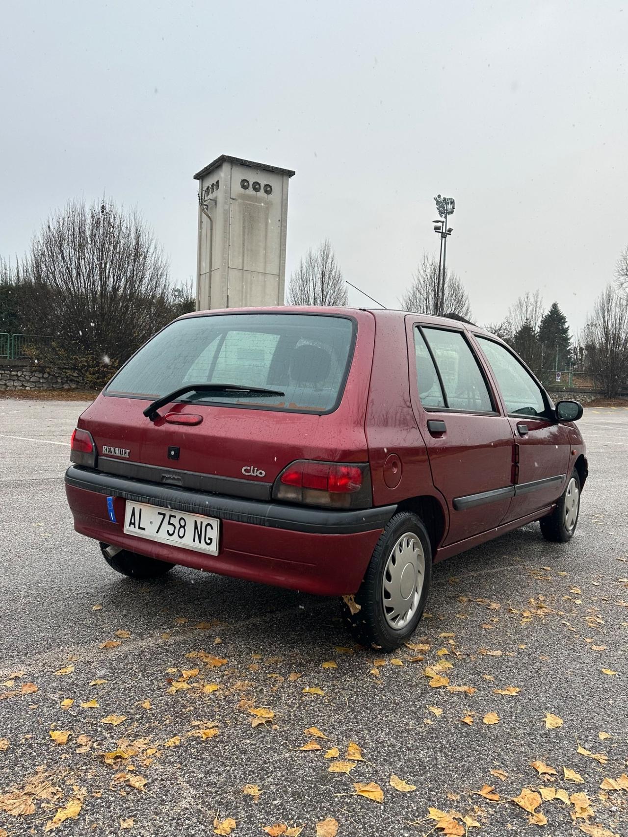 Renault Clio 1.2 neopatentati