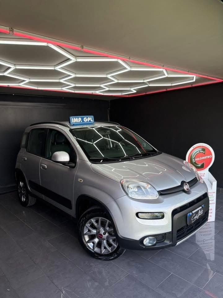 Fiat Panda GPL 4X4 DESIGN 2017
