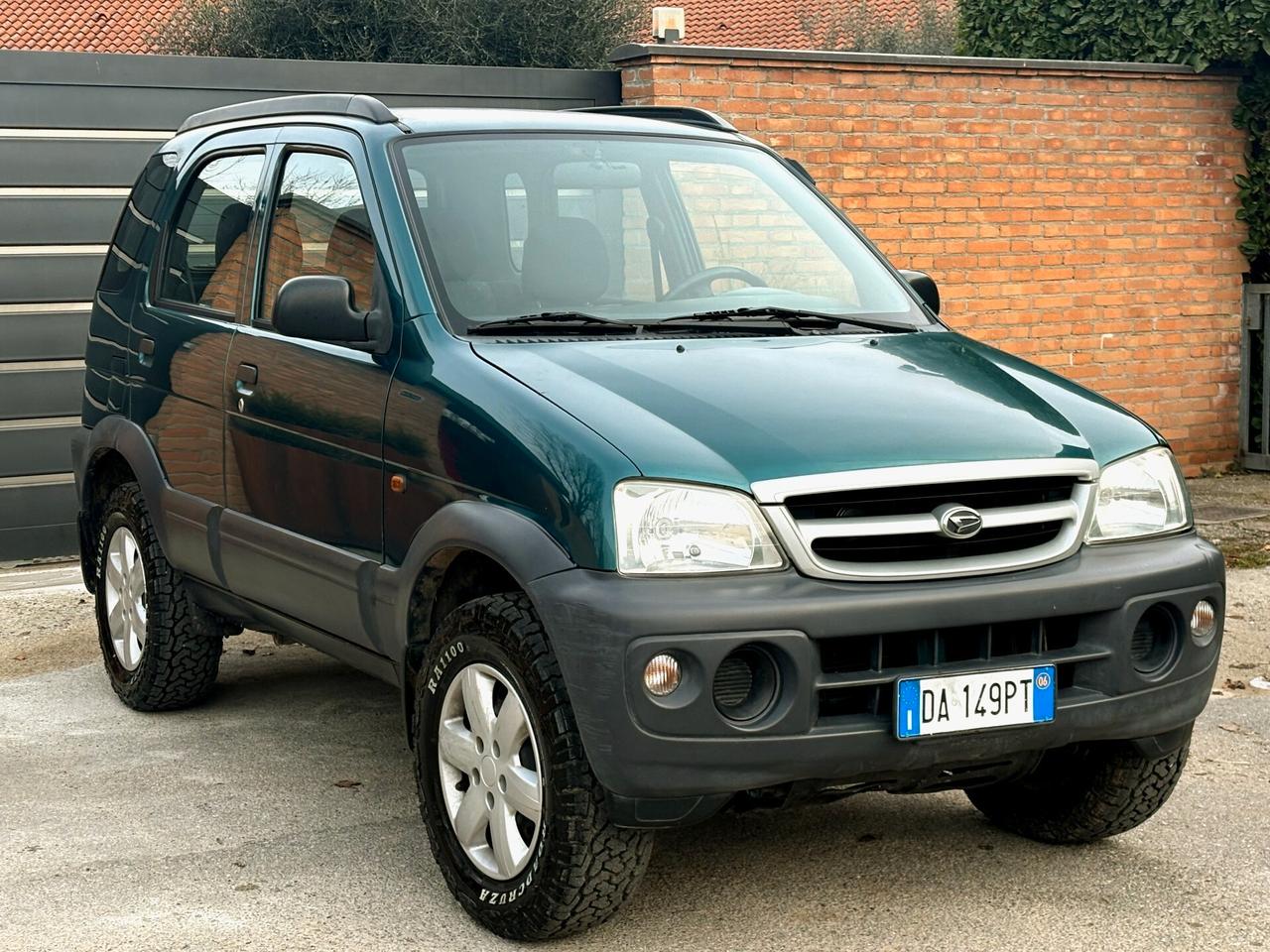 DAIHATSU TERIOS 1.3(benz) 4x4 inserib.-2006