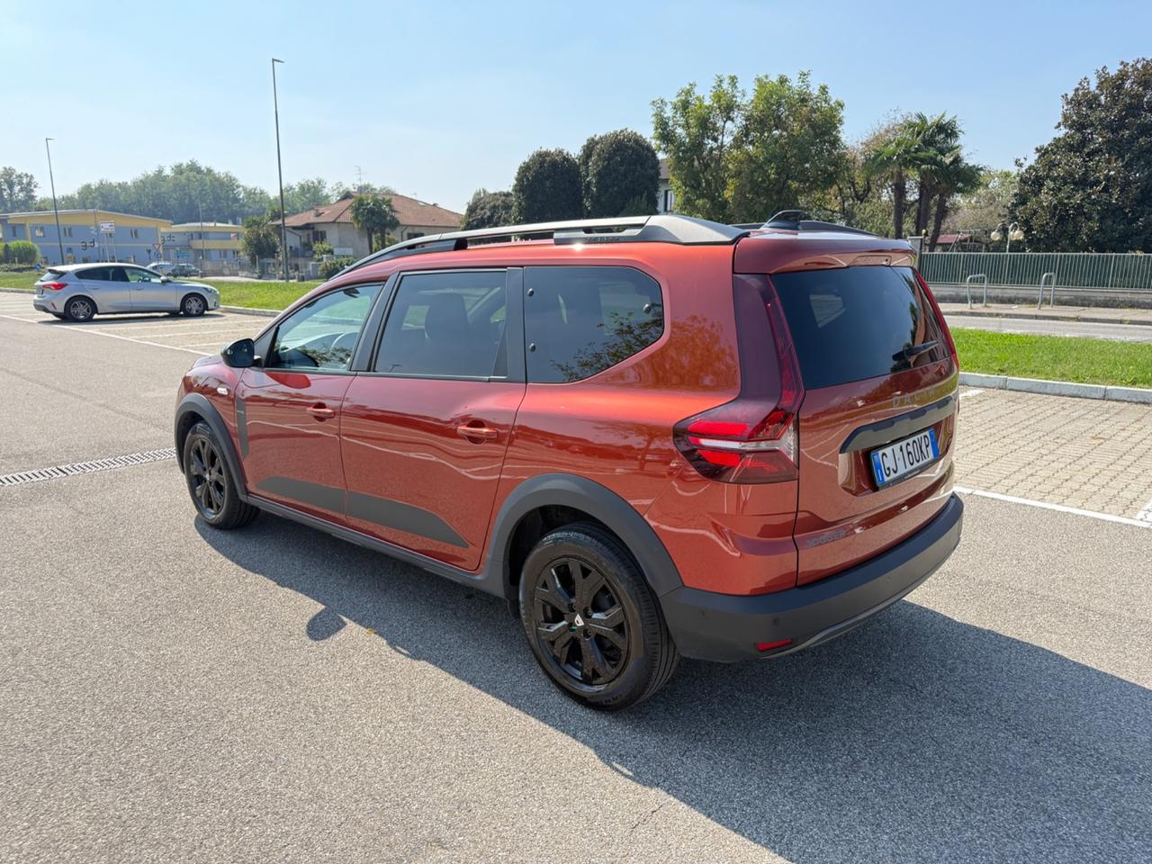 Dacia Jogger 1.0 TCe 110 CV 7 posti*Navi*Sensori*Cerchi