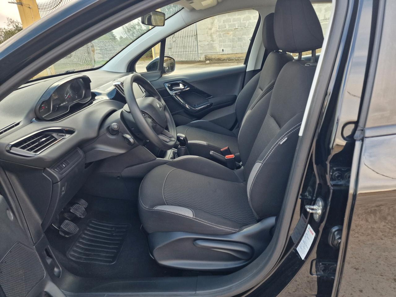 Peugeot 208 BlueHDi 75 5 porte