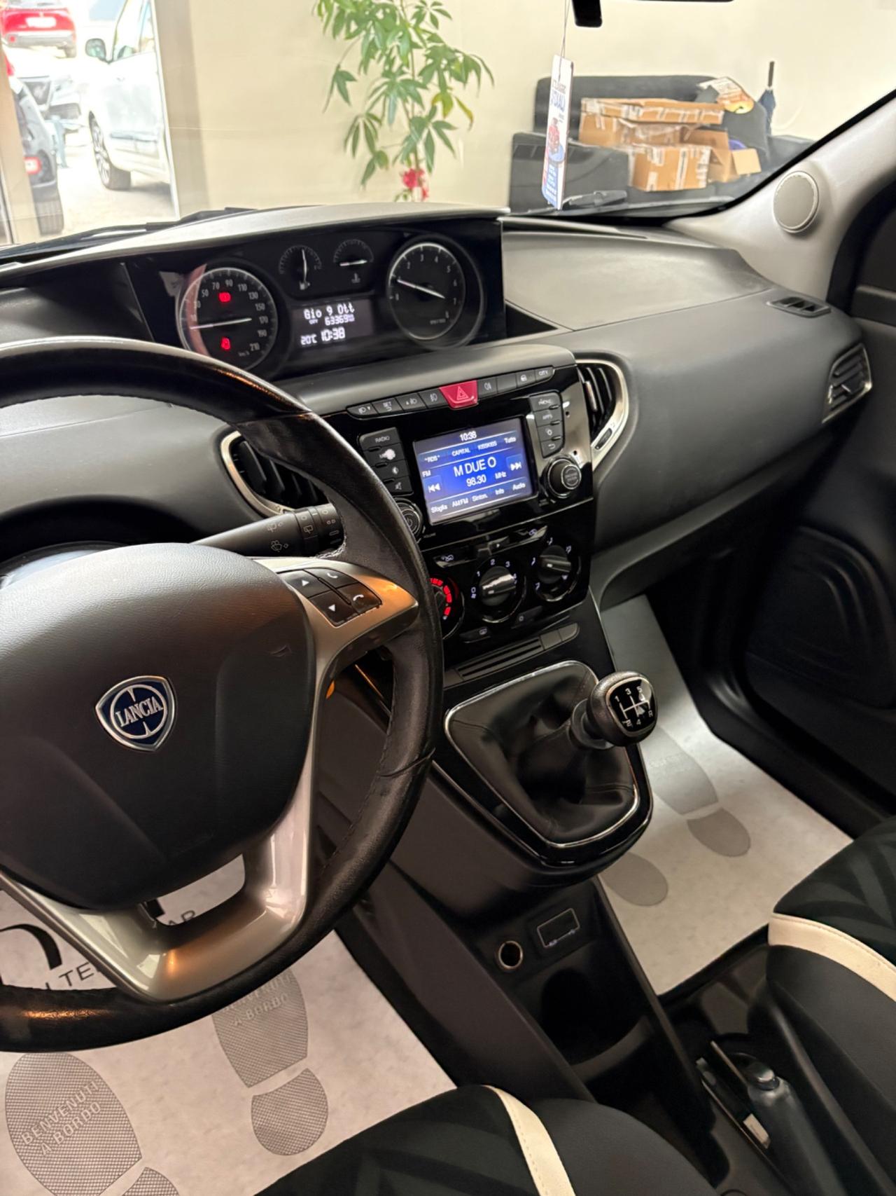 Lancia Ypsilon 1.2 69 CV Silver