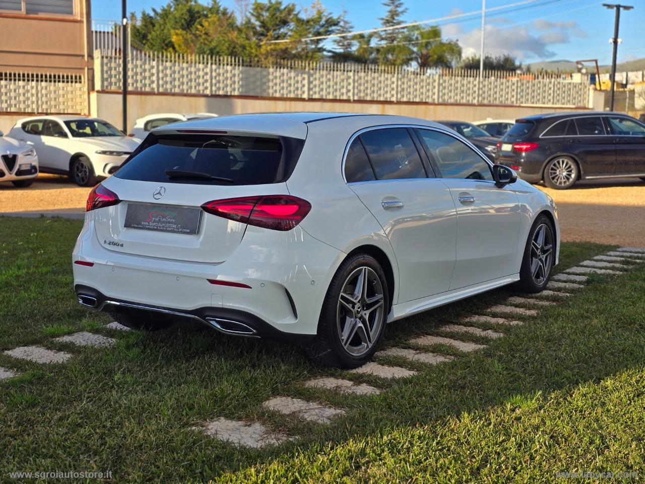 MERCEDES-BENZ A 200 d Automatic Premium AMG Line