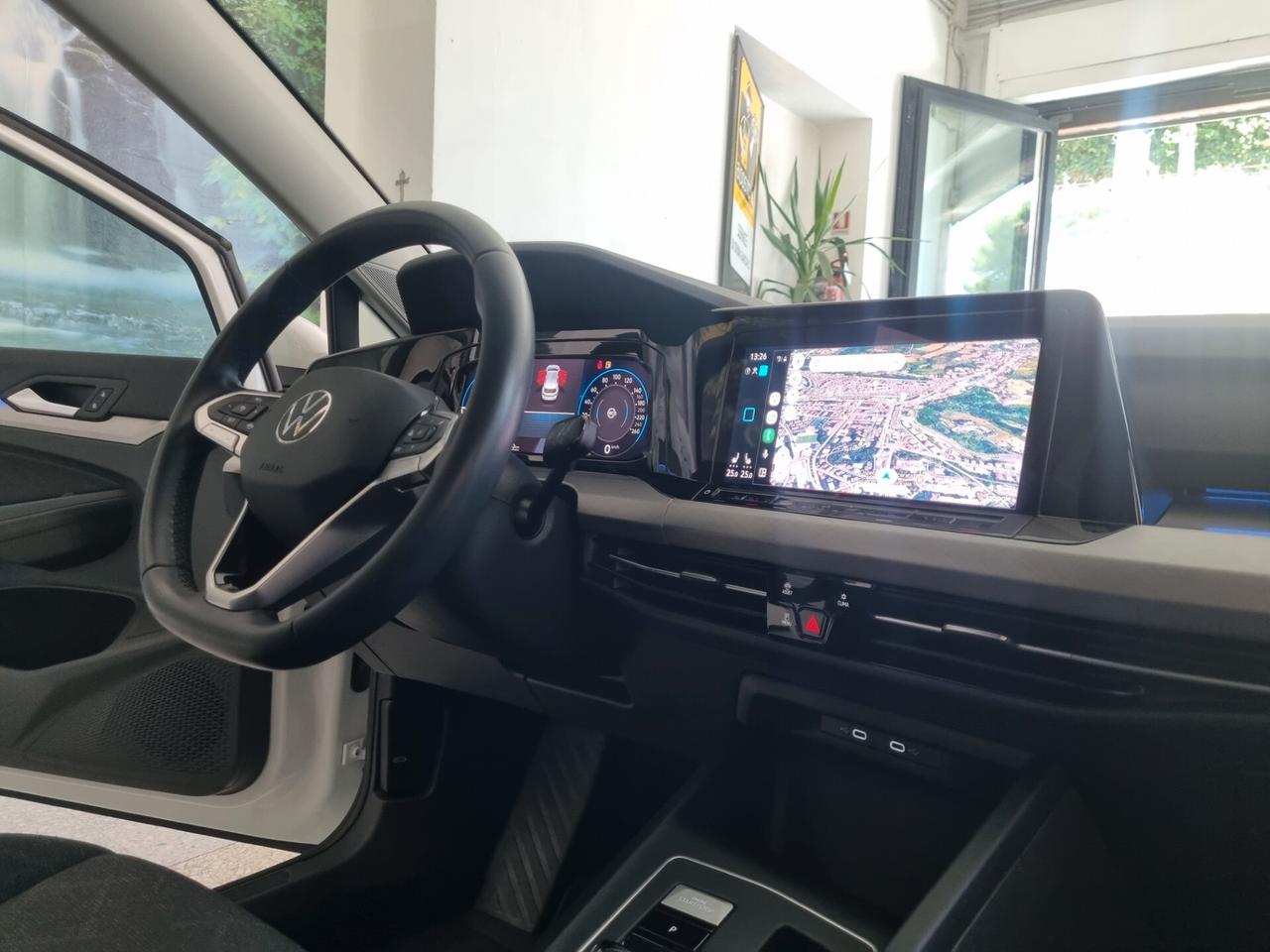 Volkswagen Golf 1.5 TGI DSG Life, 37800KM!!
