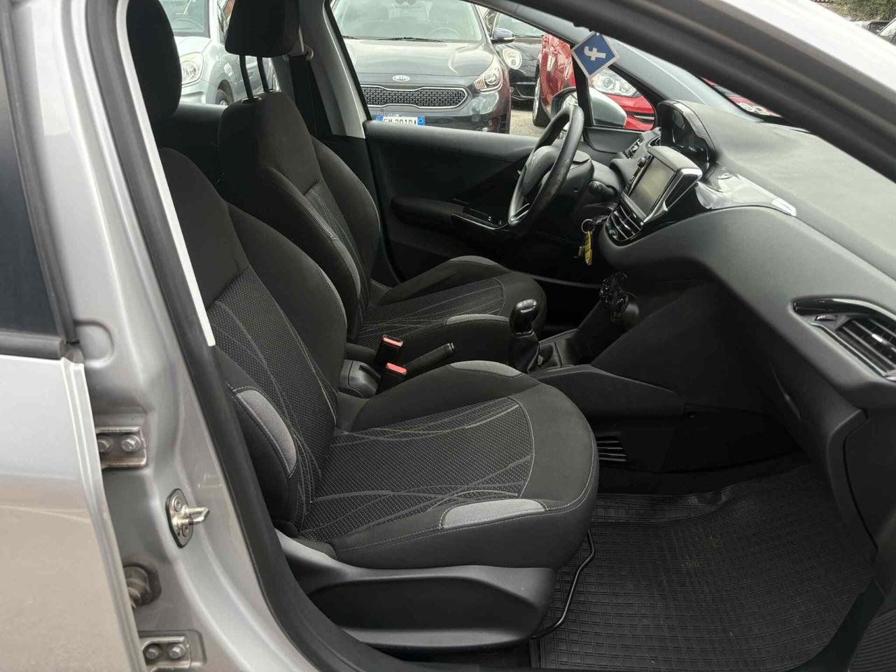 Peugeot 208 1.2 VTi 82 CV 5 porte Access